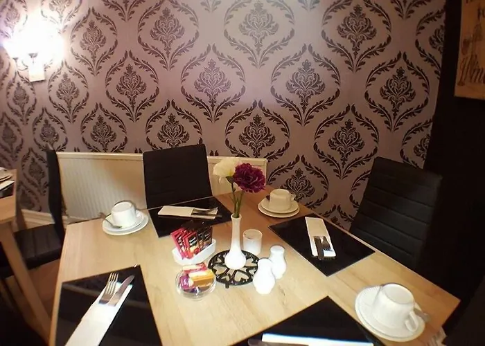 Queens PlazaAirport Hotel